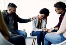 Especialistas ensinam como reconhecer sinais suicidas em cada fase da vida especialistas-ensinam-como-reconhecer-sinais-suicidas-em-cada-fase-da-vida
